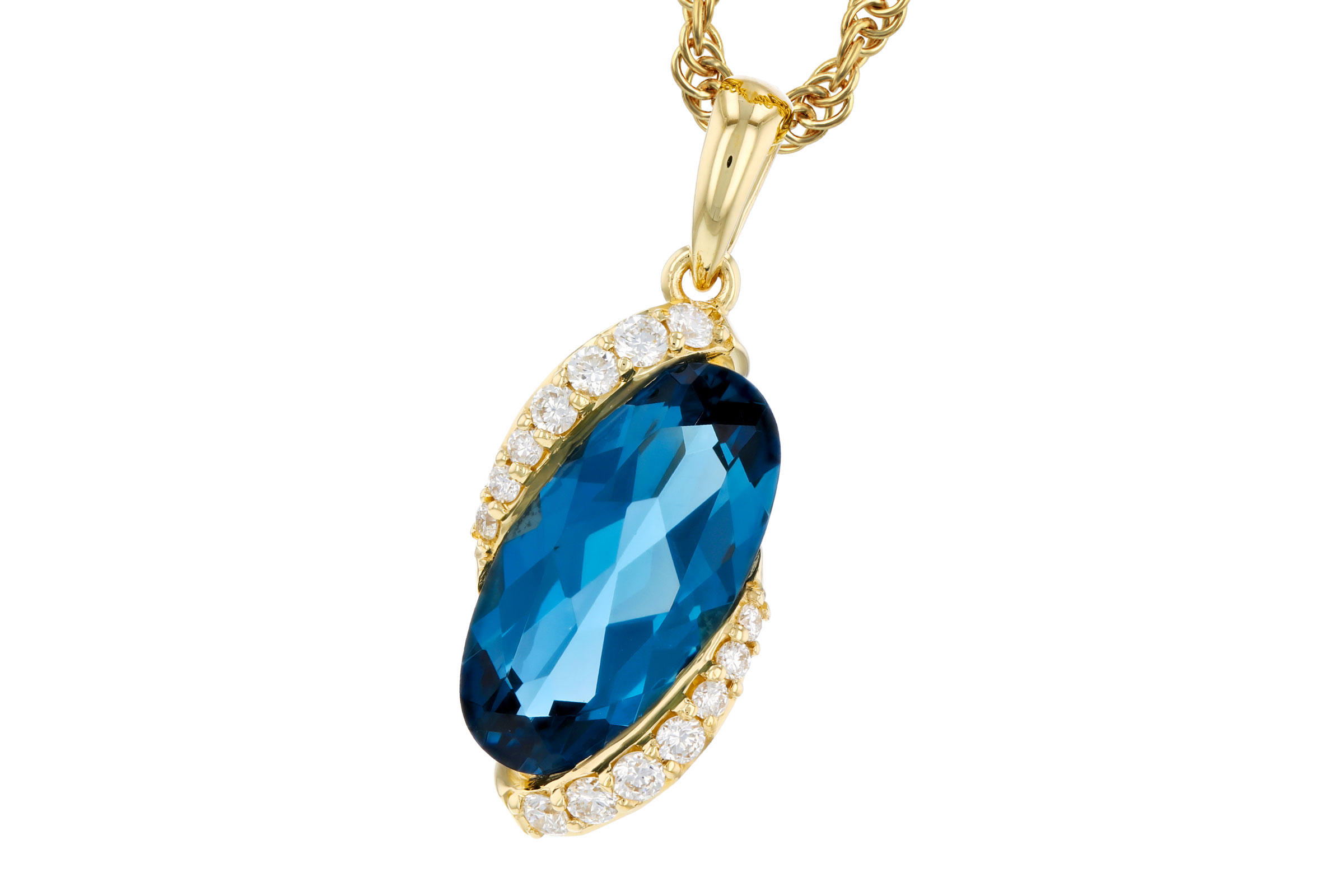 C312-02762: NECK 2.25 LONDON BLUE TOPAZ 2.37 TGW (12x6MM LBT)