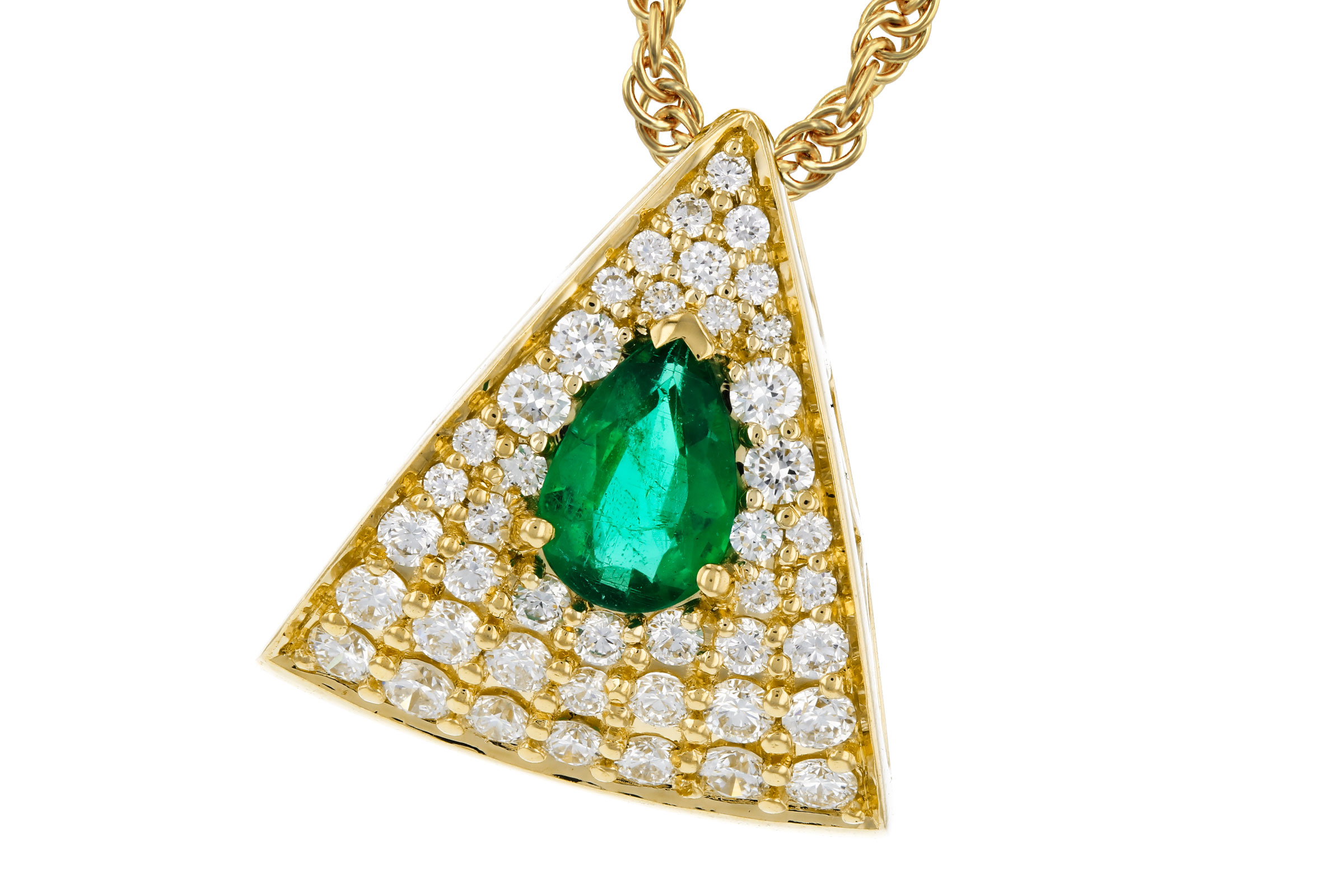 K312-01889: NECKLACE .26 EMERALD .60 TGW (6x4MM EM)